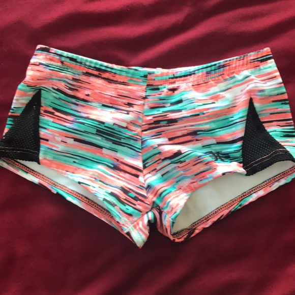 Swim suit - Picture 5 of 8